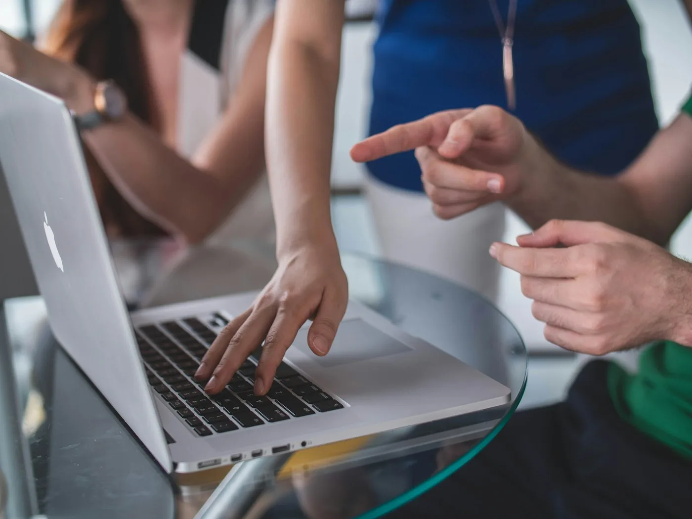 Prozessarbeit am Whiteboard – gemeinsames Strukturieren im Workshop