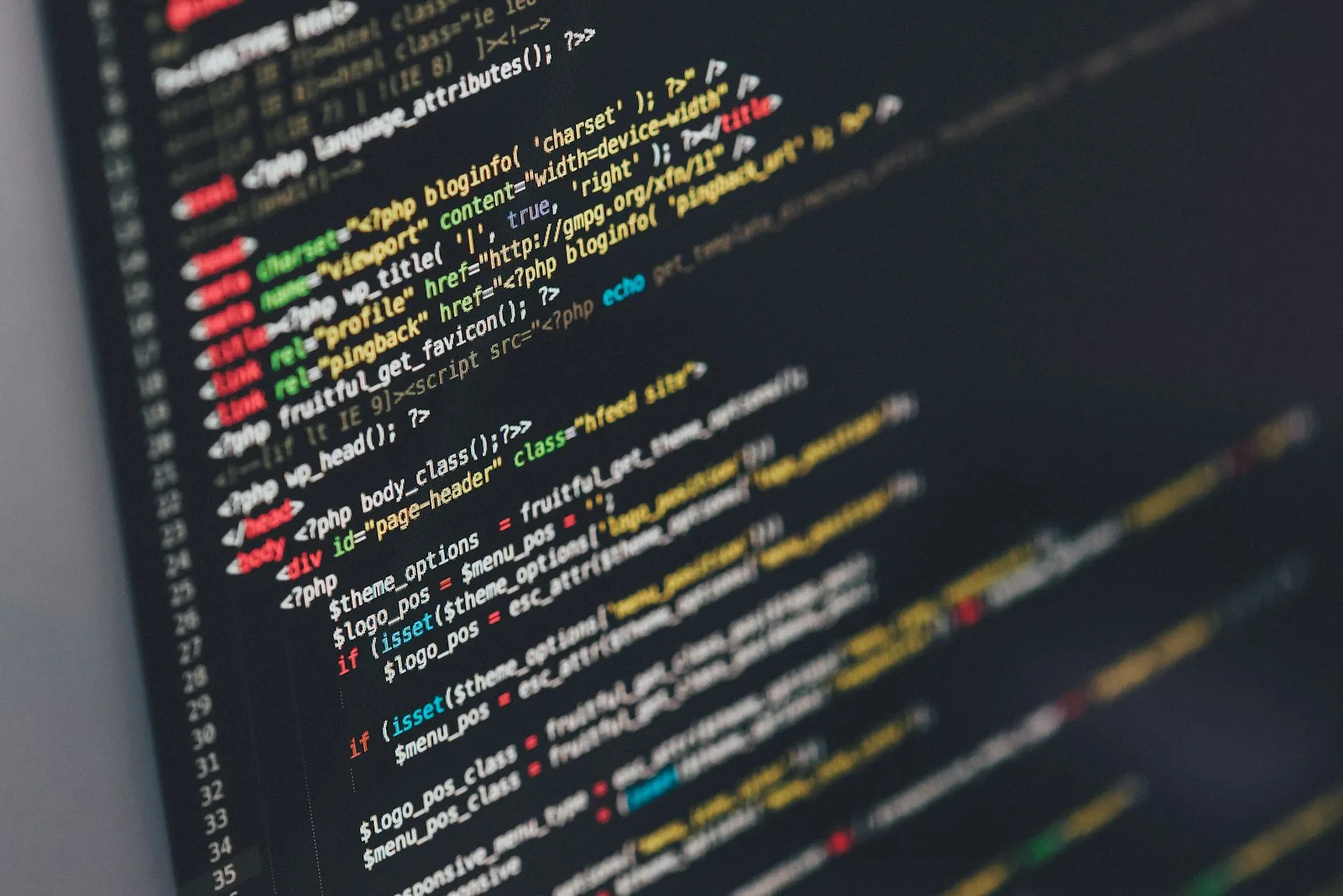 API-Strategie und Schnittstellen: Vom Punkt-zu-Punkt-Wildwuchs zur tragfähigen Integrationsarchitektur